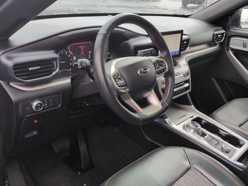 Used 2022 Ford Explorer Timberline w/ Timberline Technology Package AWD/4WD image 12