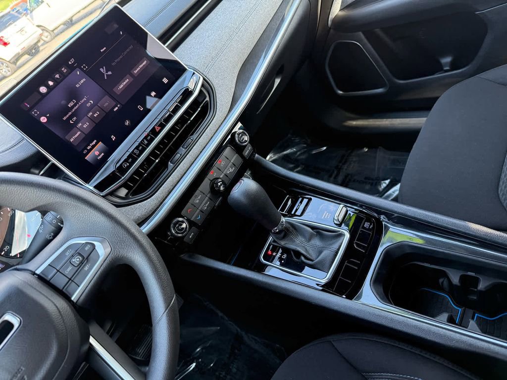 Used 2024 Jeep Compass Sport image 22