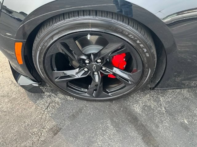 Used 2021 Chevrolet Camaro LT w/ RS Package RWD image 20