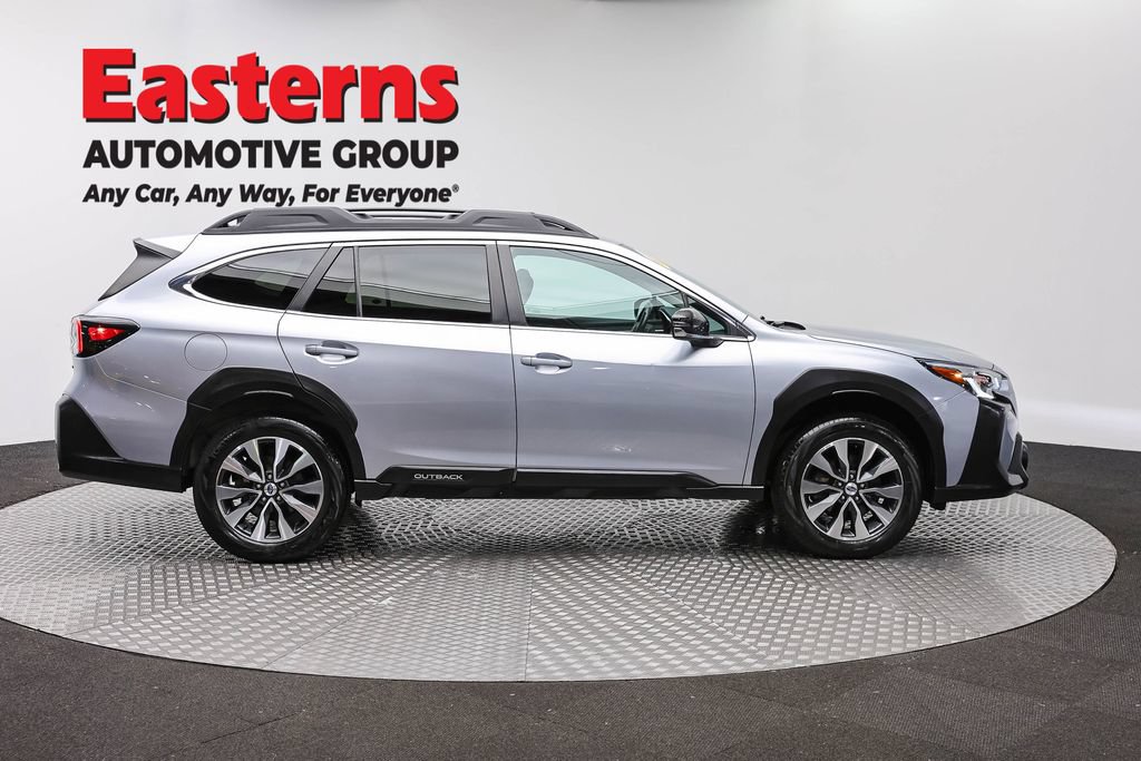 Used 2023 Subaru Outback Limited AWD/4WD image 4