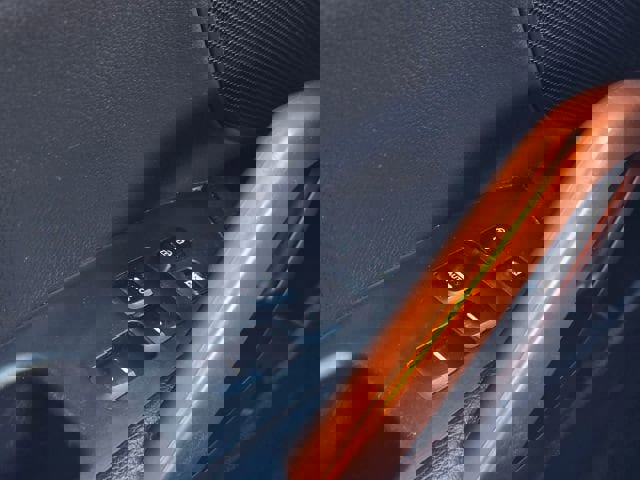 Used 2016 Hyundai Veloster Turbo image 26