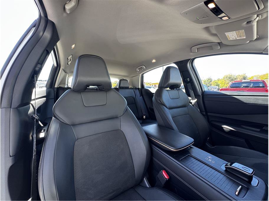 Used 2024 Nissan Ariya AWD image 4