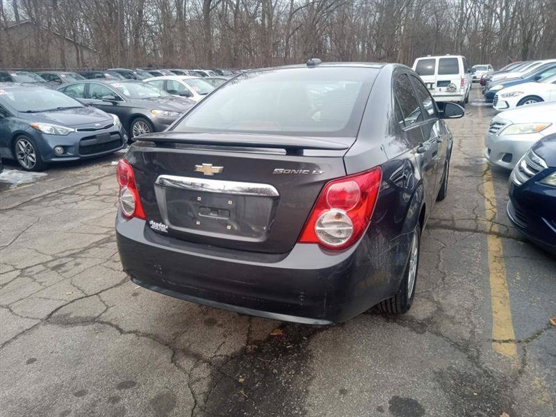 Used 2016 Chevrolet Sonic LT FWD image 4
