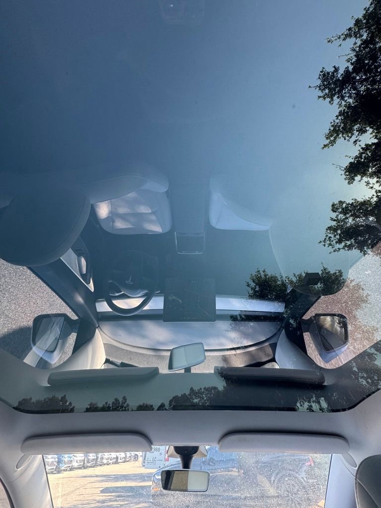 Used 2022 Tesla Model Y Performance image 19