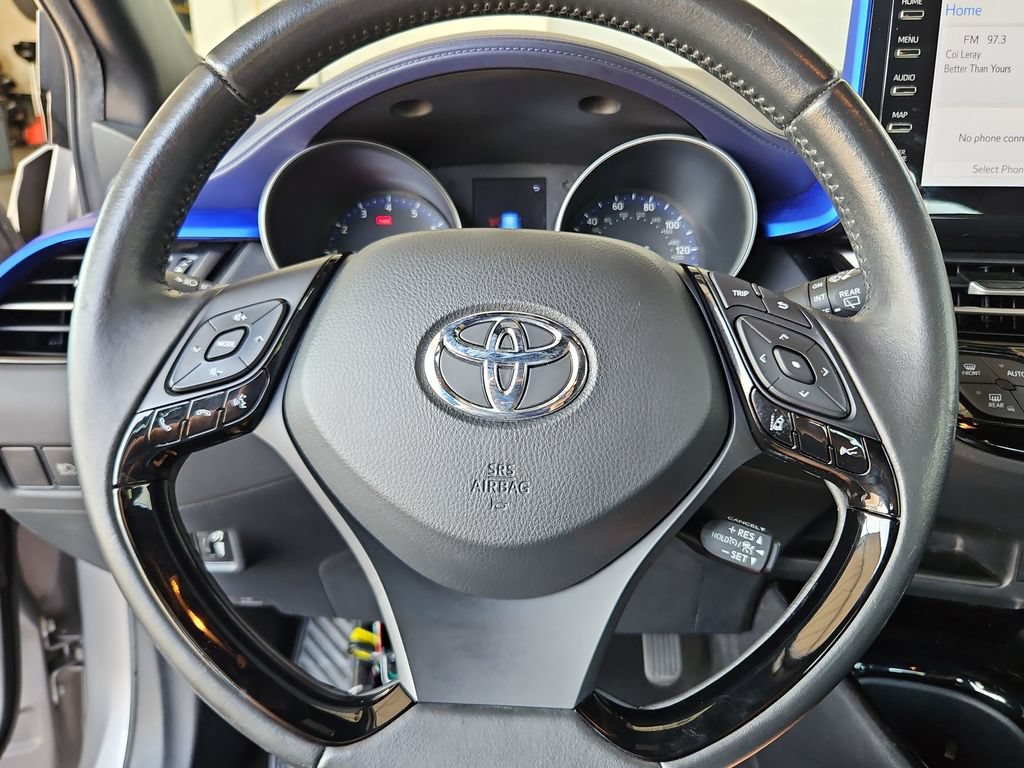 Used 2020 Toyota C-HR XLE FWD image 10