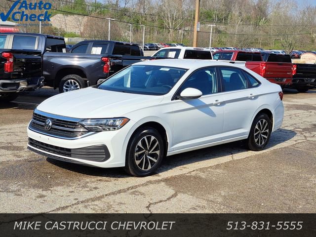 Used 2024 Volkswagen Jetta S image 1