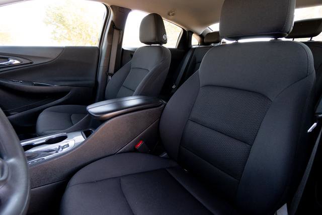Used 2023 Chevrolet Malibu LT image 25