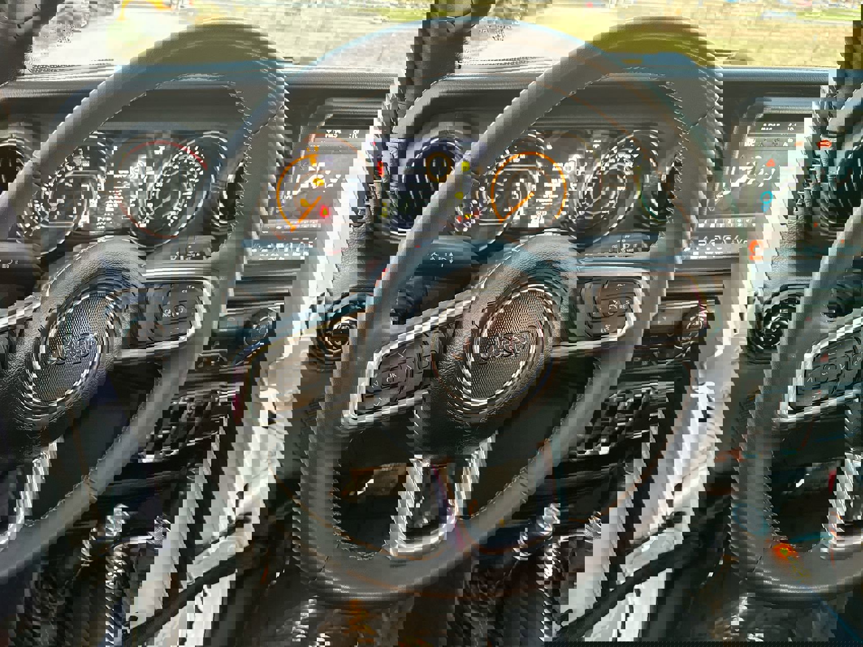 Used 2023 Jeep Gladiator Overland image 14