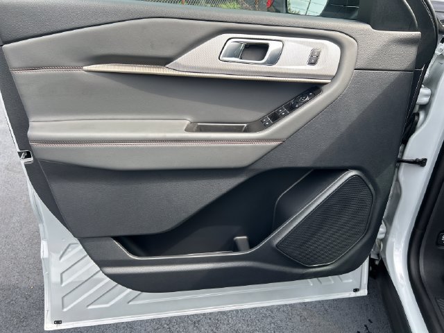 New 2026 Ford Explorer Active w/ Active Comfort Package RWD image 10