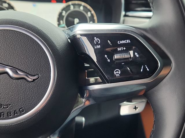 Used 2026 Jaguar F-PACE R-Dynamic S AWD/4WD image 39
