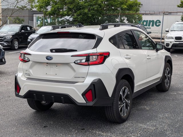 Used 2024 Subaru Crosstrek 2.0i Premium AWD/4WD image 5