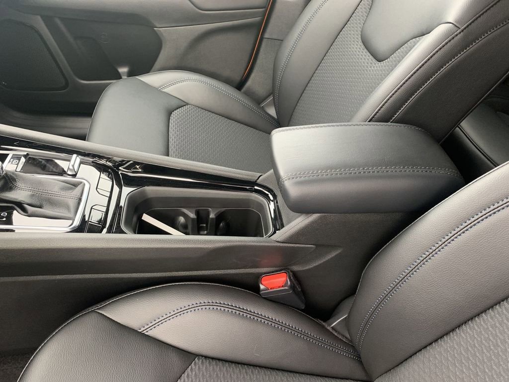 New 2026 Jeep Compass Latitude image 20