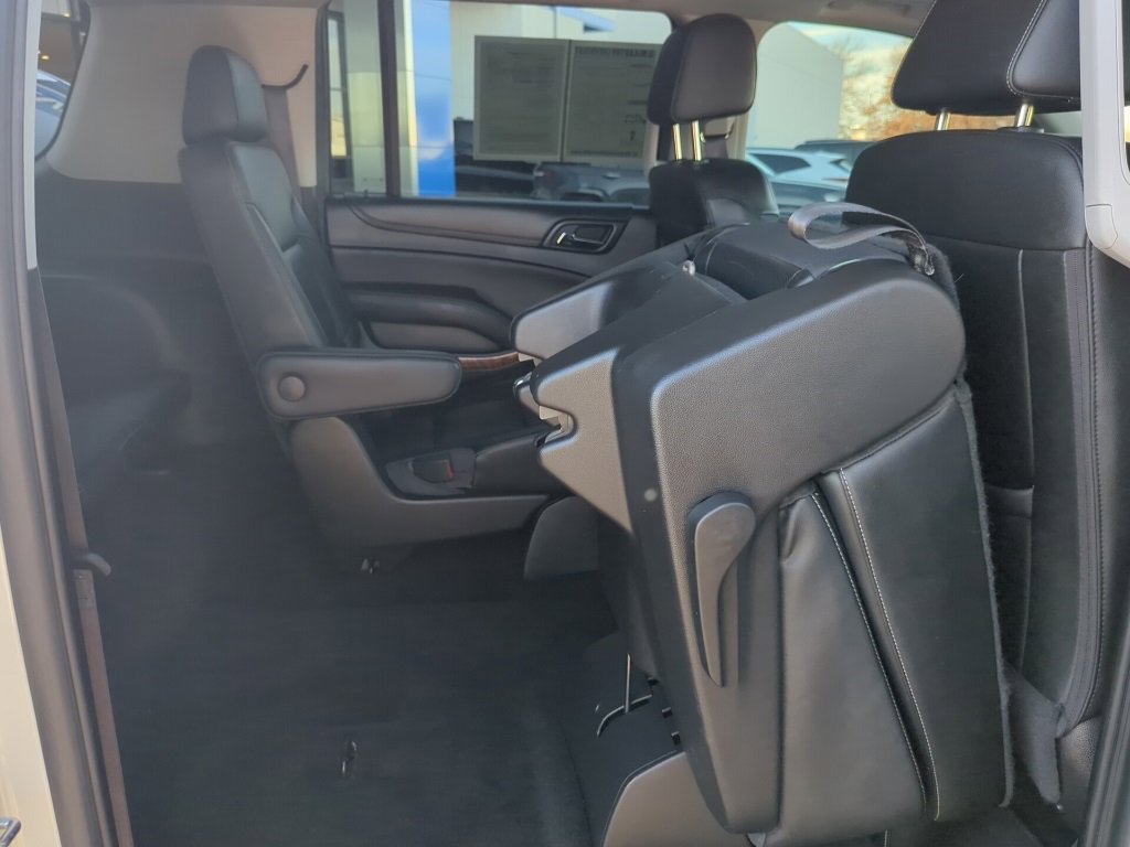 Used 2017 Chevrolet Suburban Premier image 36