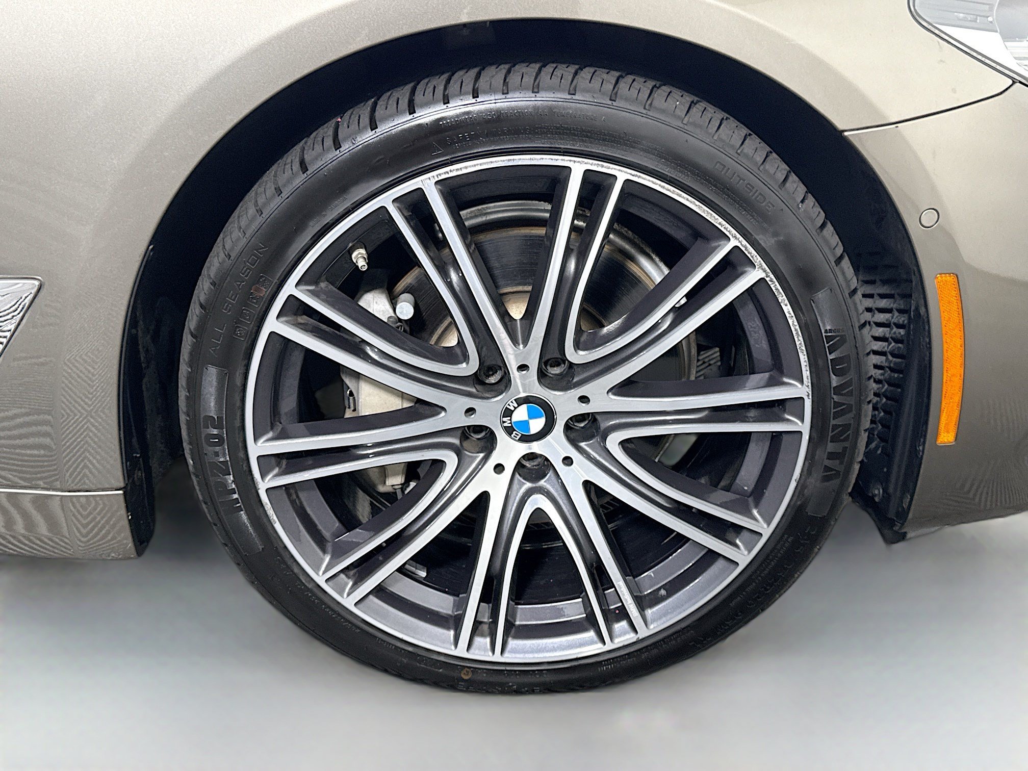 Used 2017 BMW 540i RWD image 32
