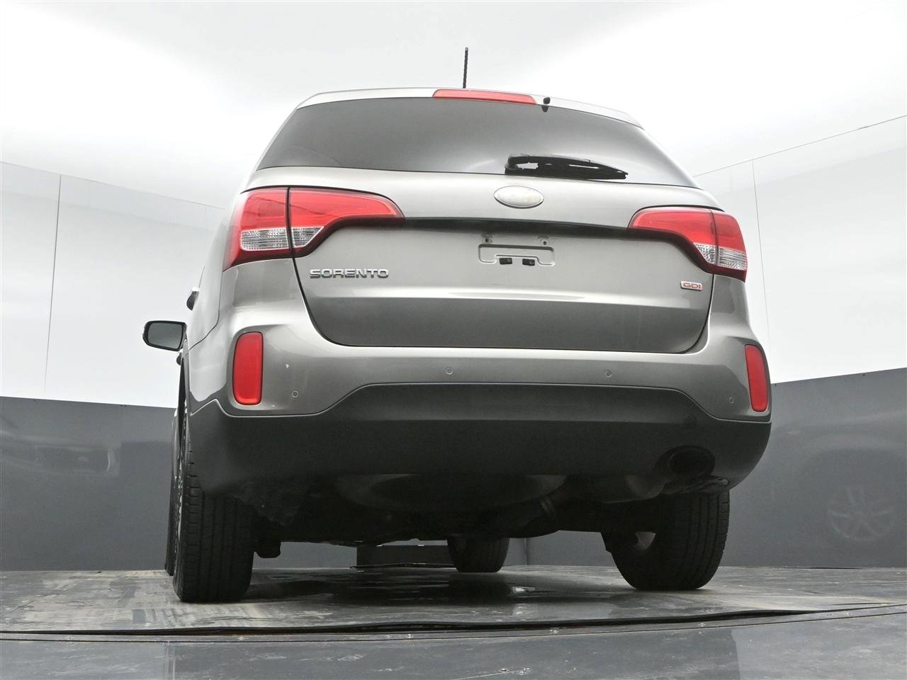 Used 2015 Kia Sorento LX image 33