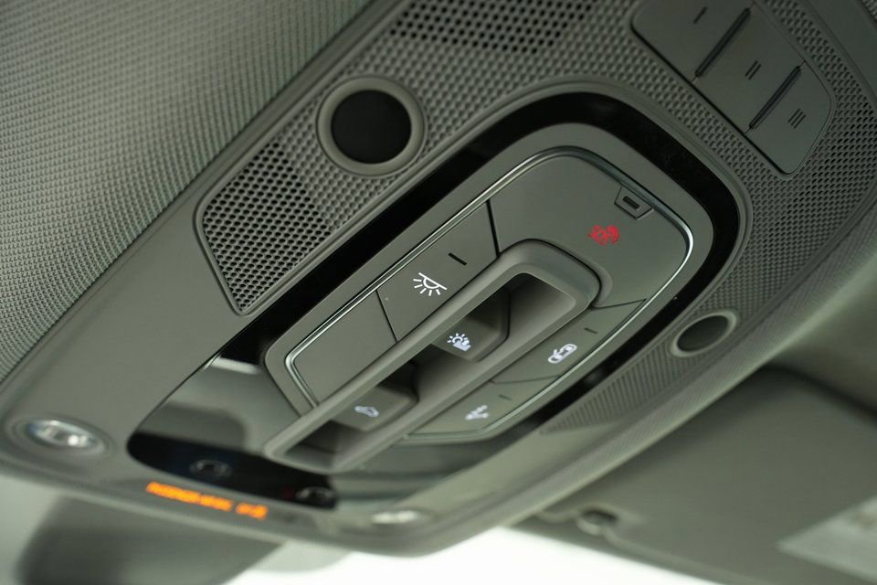 Used 2018 Audi Q5 2.0T Premium Plus w/ Premium Plus Package image 24