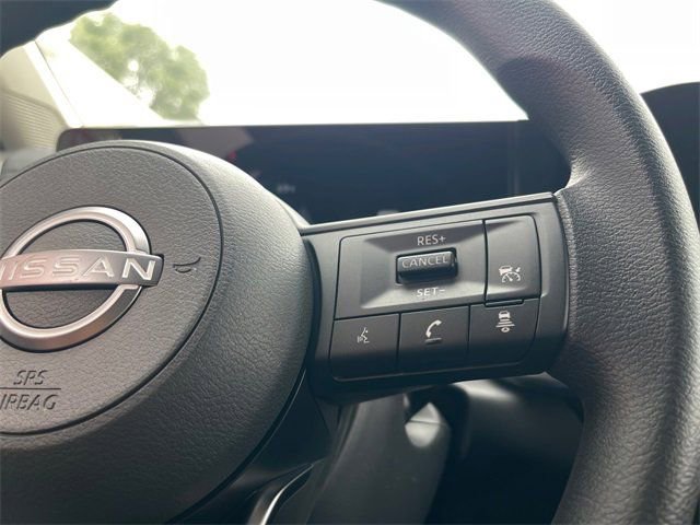 Used 2025 Nissan Kicks S image 14