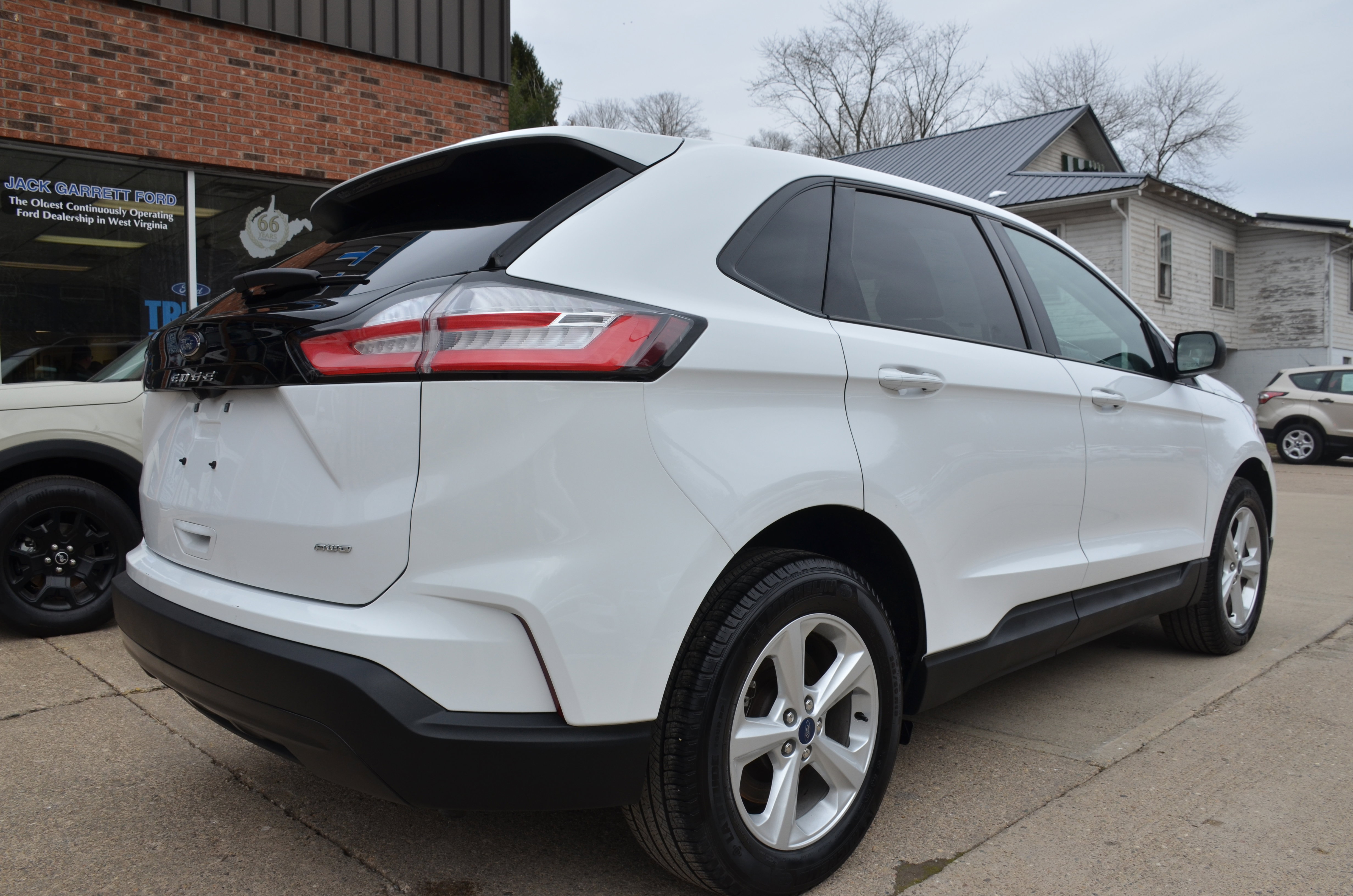 Used 2022 Ford Edge SE AWD/4WD image 4