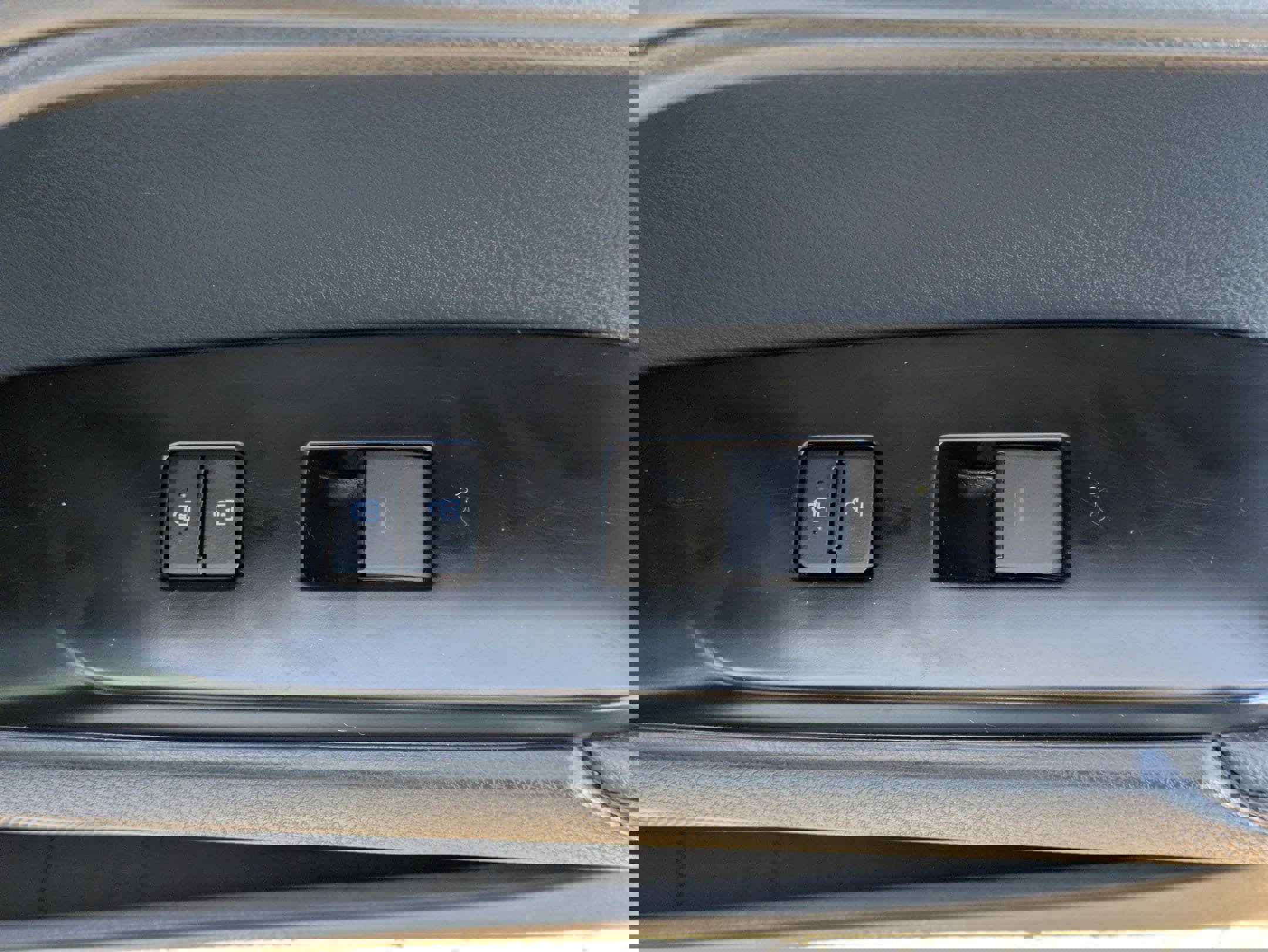 Used 2025 Toyota Camry image 33