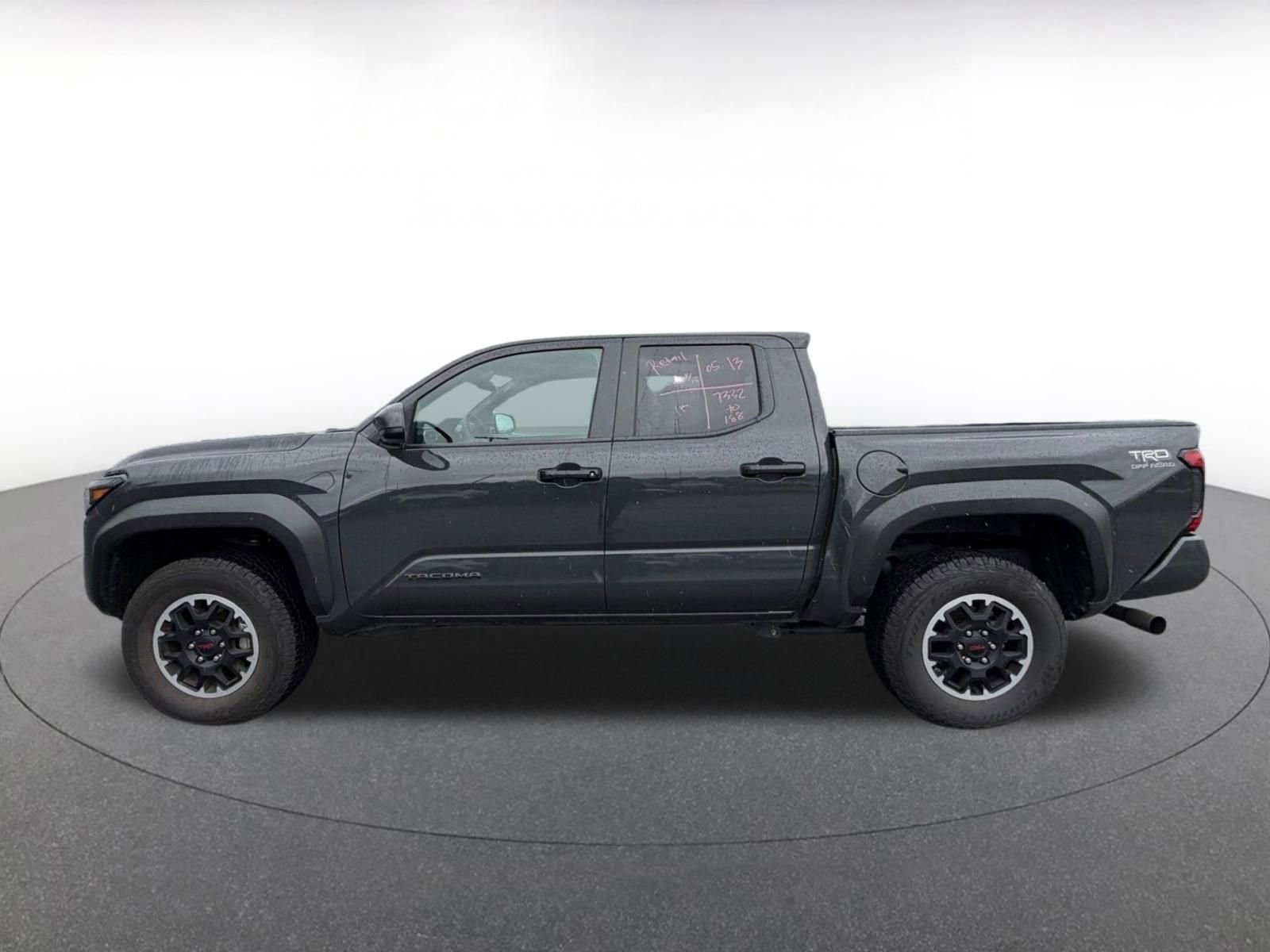 Used 2025 Toyota Tacoma TRD Off-Road AWD/4WD image 4