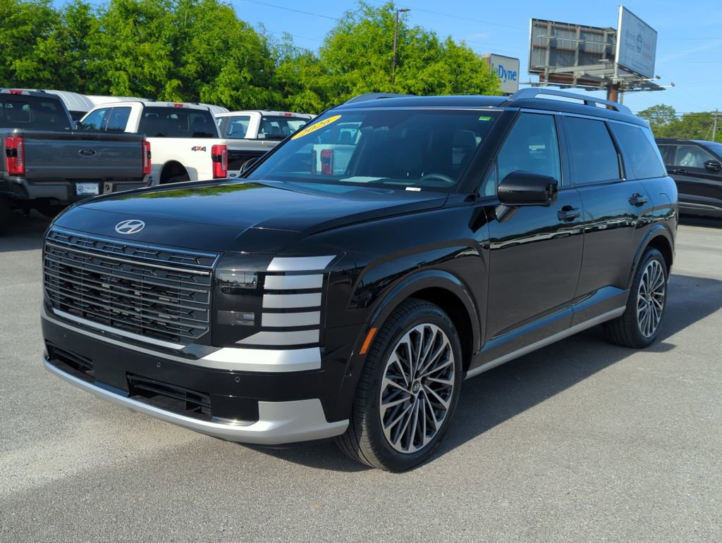 Used 2026 Hyundai Palisade Calligraphy image 2