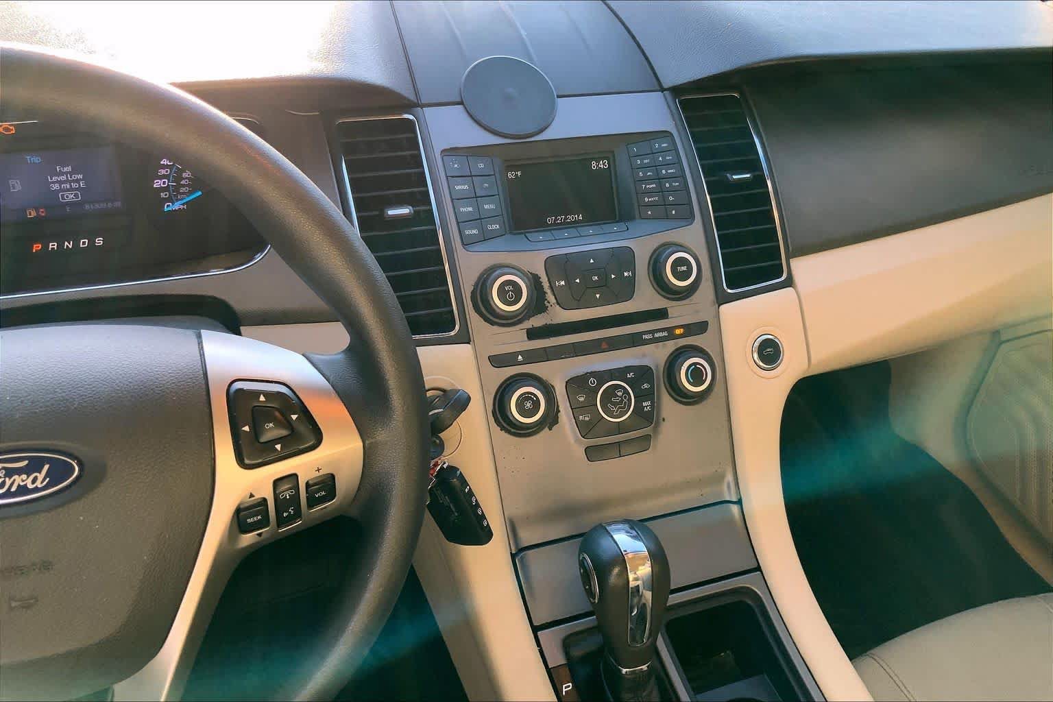 Used 2017 Ford Taurus SE FWD image 7