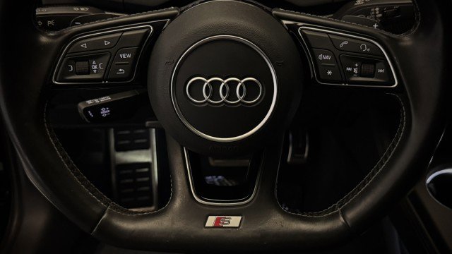 Used 2019 Audi S4 Premium Plus w/ Premium Plus Package image 16