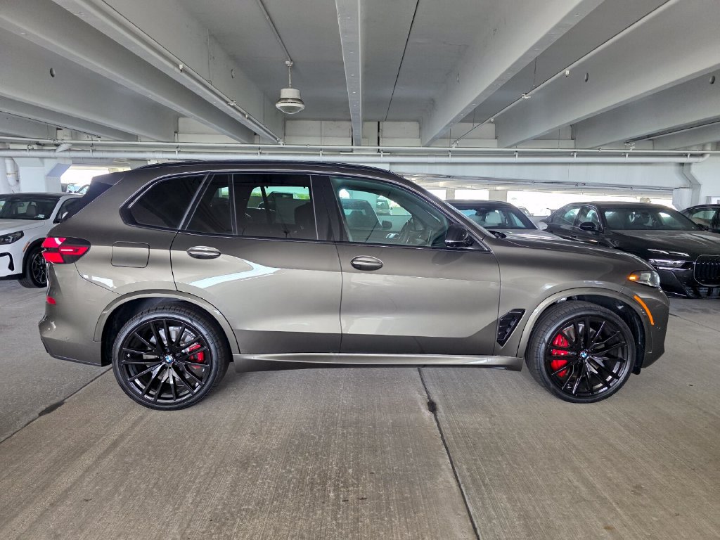 New 2026 BMW X5 M60i AWD/4WD image 3