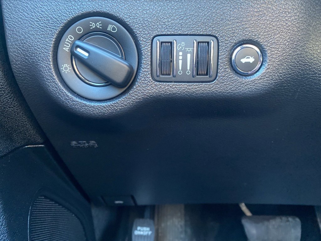 Used 2021 Dodge Charger SXT w/ Leather Interior Group image 13