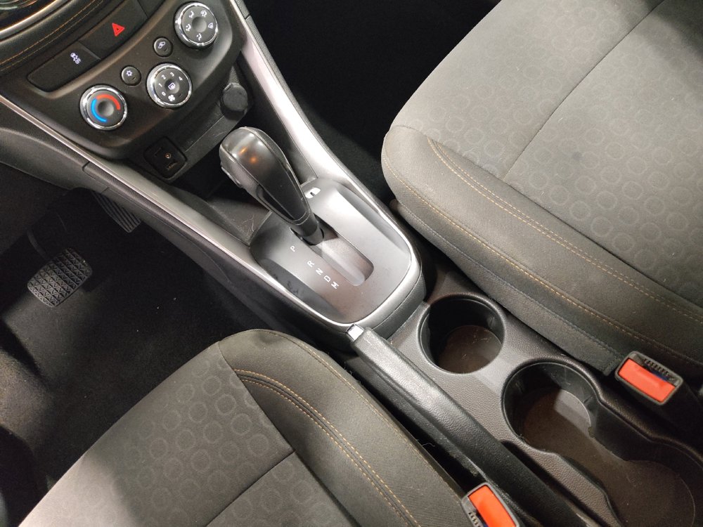 Used 2021 Chevrolet Trax LS w/ Tint and Cruise Package image 26