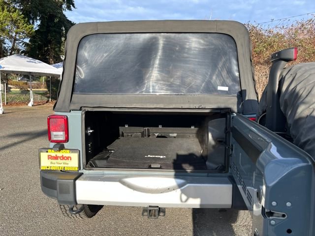 Used 2014 Jeep Wrangler Unlimited Sahara image 13