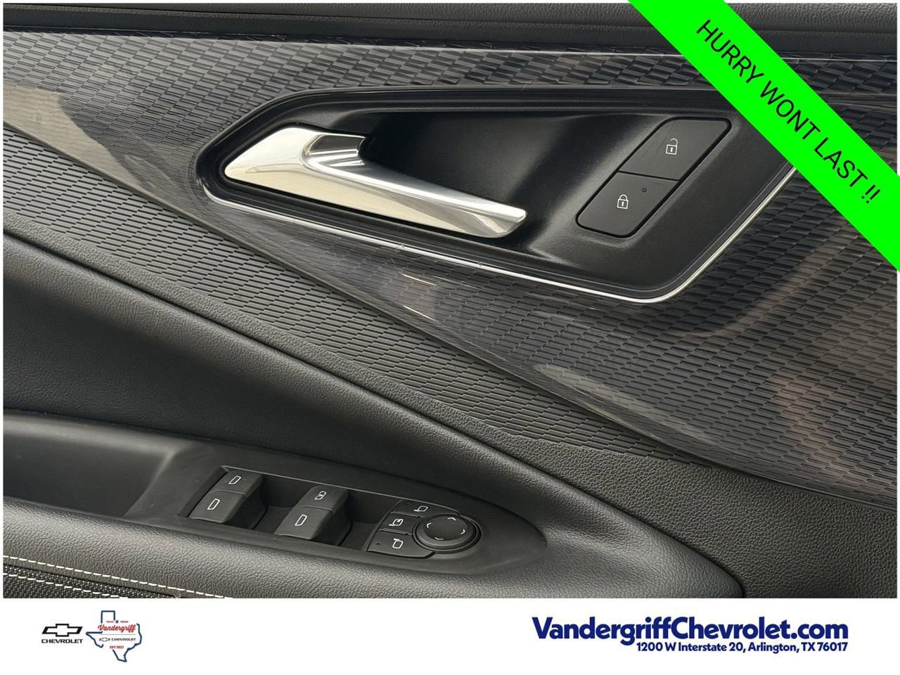 Used 2025 Chevrolet Blazer EV LT AWD/4WD image 18