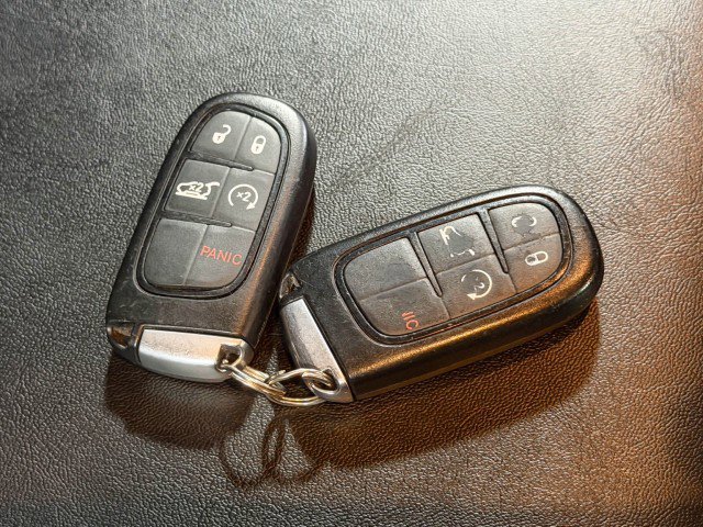 Used 2020 Jeep Cherokee Latitude Lux w/ Comfort/Convenience Group image 42