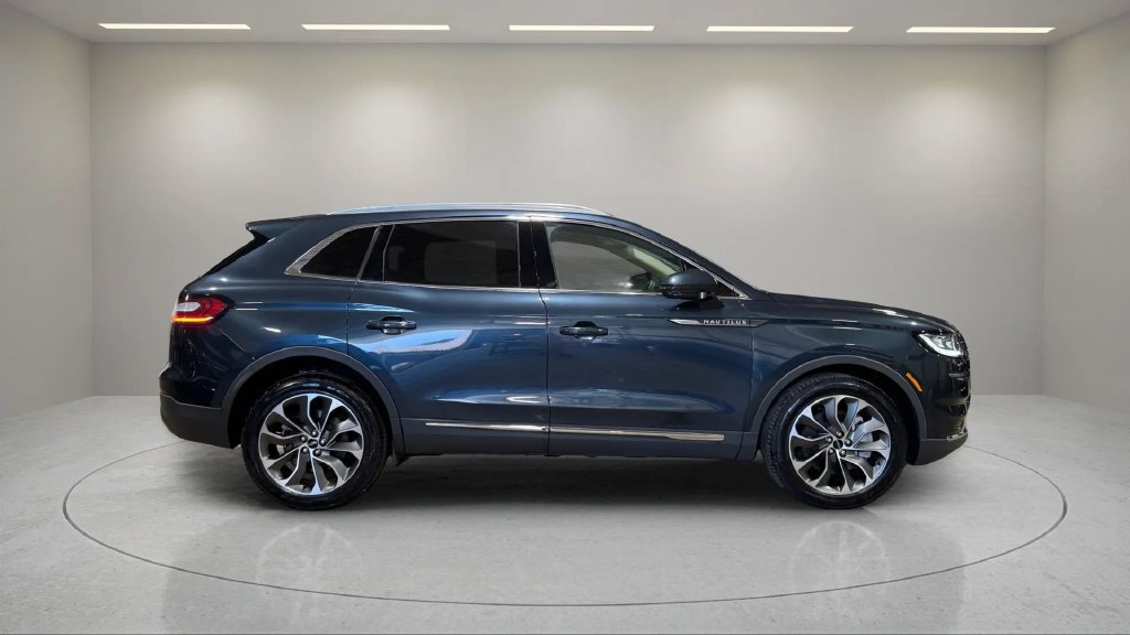 Certified 2023 Lincoln Nautilus Reserve AWD/4WD image 2