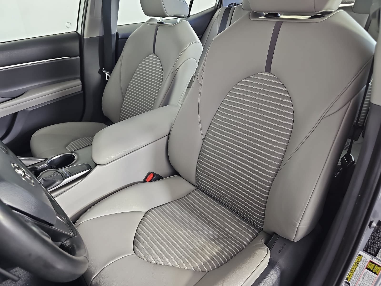 Used 2023 Toyota Camry SE FWD image 14