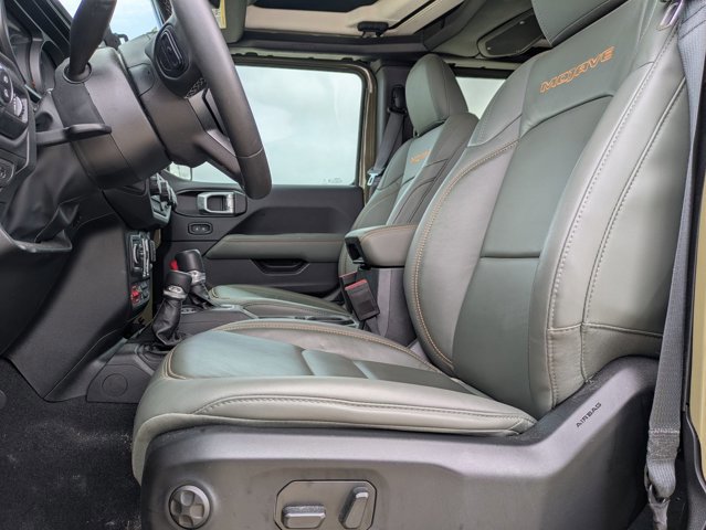 Used 2025 Jeep Gladiator Mojave image 15