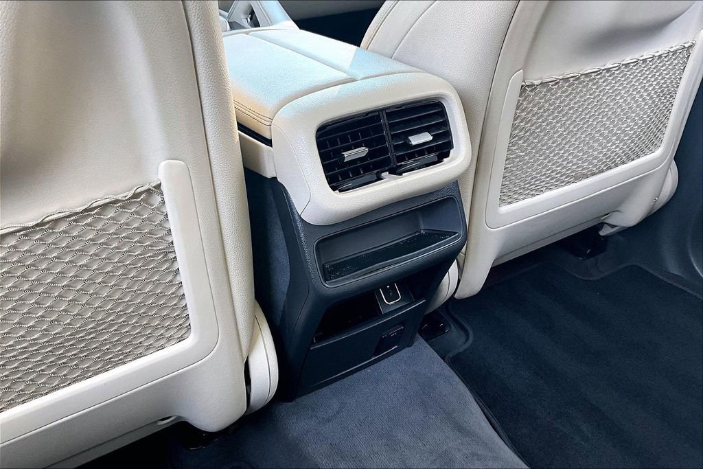 Used 2020 Mercedes-Benz GLE 350 w/ Premium Package image 31