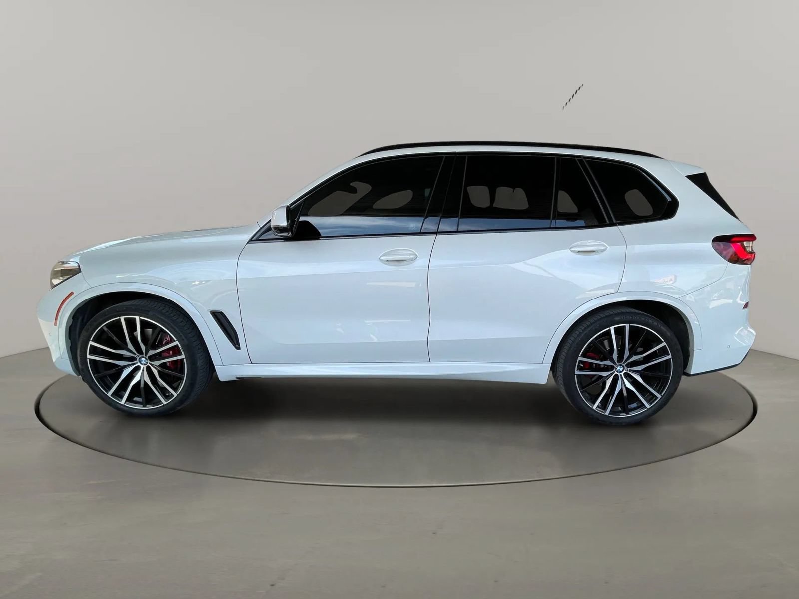 Used 2023 BMW X5 sDrive40i w/ M Sport Package RWD image 2
