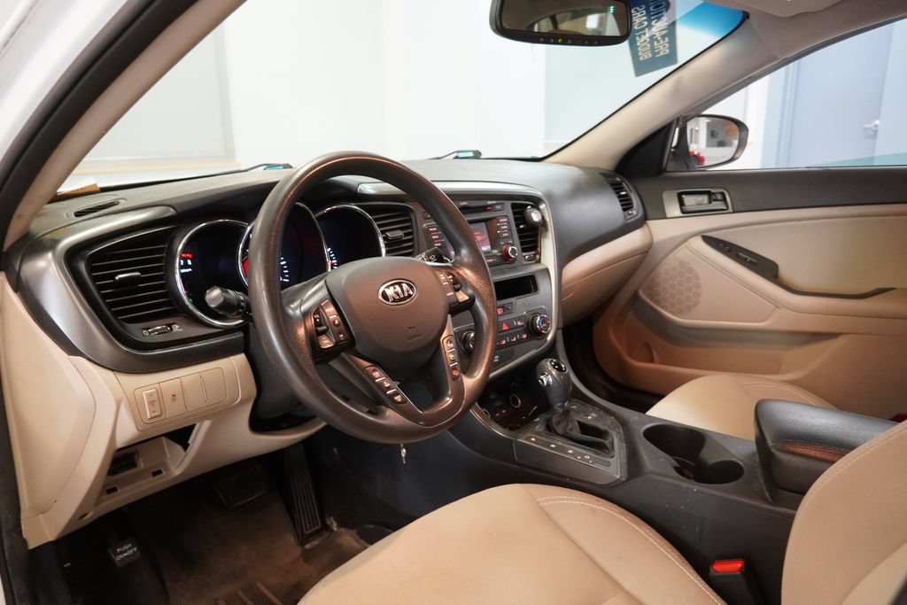 Used 2013 Kia Optima LX w/ Convenience Plus Pkg FWD image 6