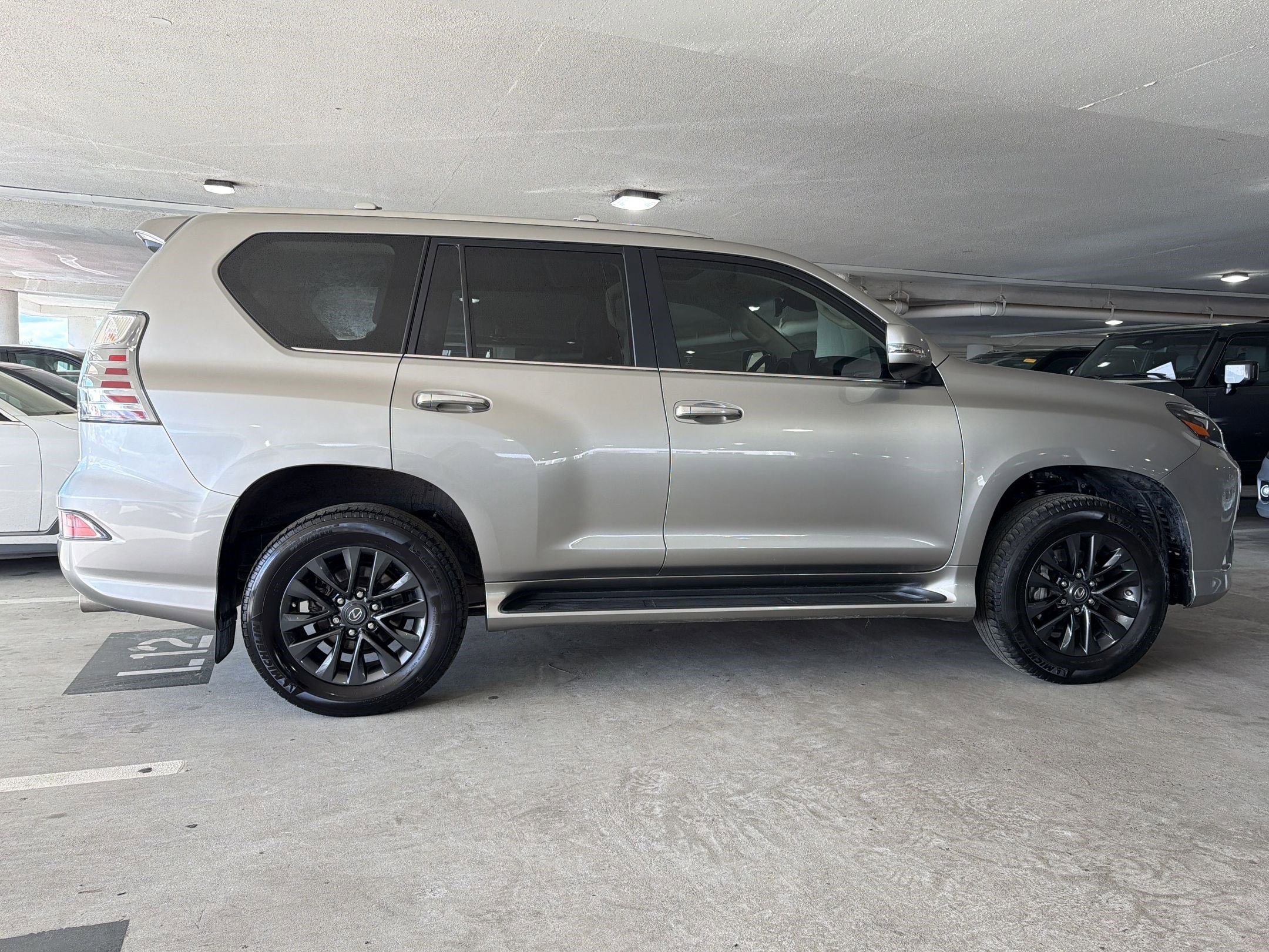 Used 2023 Lexus GX 460 Premium image 7