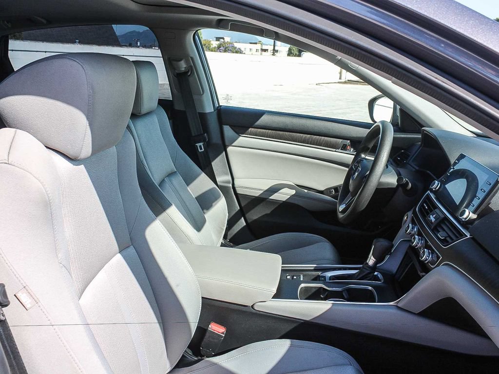 Certified 2018 Honda Accord EX image 17