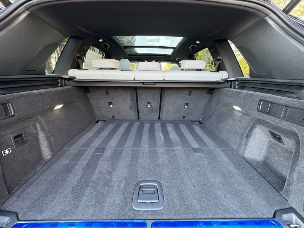 Used 2025 BMW X5 xDrive50e w/ M Sport Package image 17