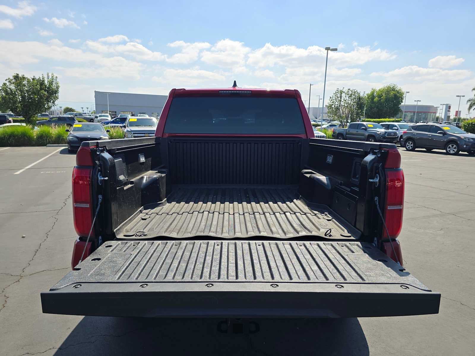 Certified 2025 Toyota Tacoma TRD Off-Road AWD/4WD image 14