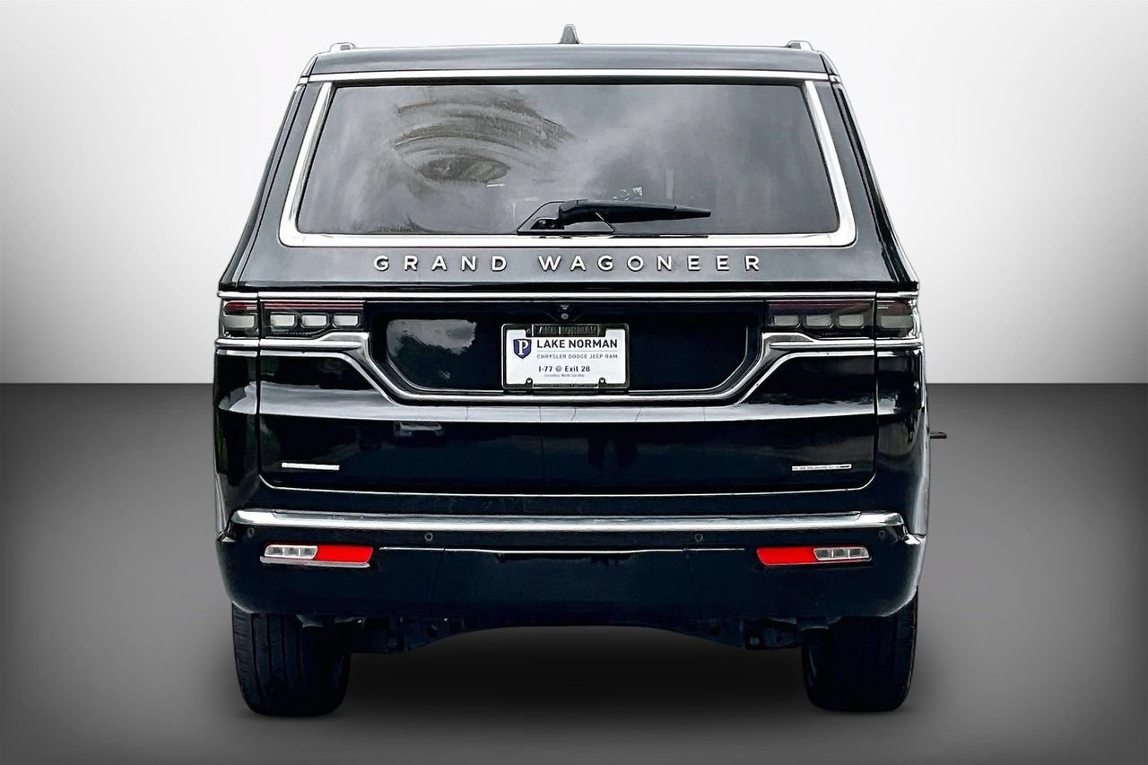 Used 2023 Jeep Grand Wagoneer Series II AWD/4WD image 7