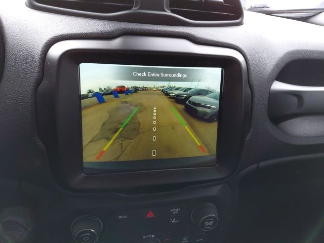 Used 2023 Jeep Renegade Latitude image 18