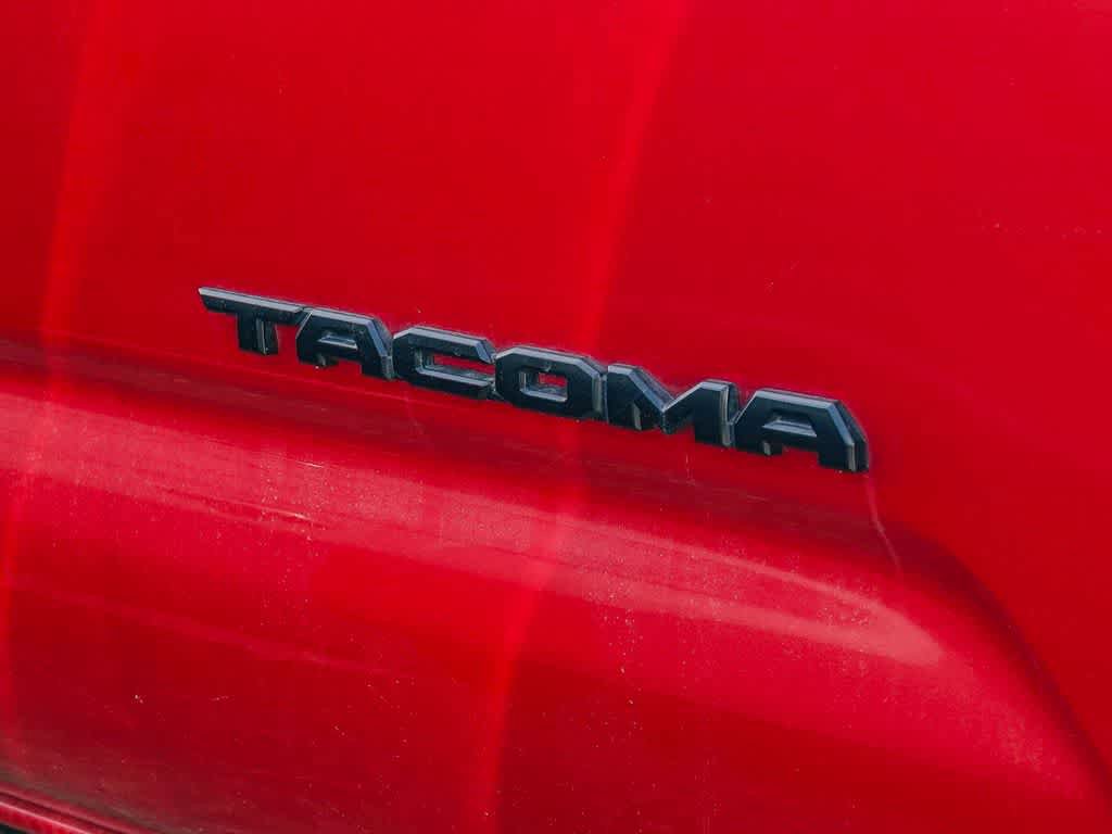 Used 2019 Toyota Tacoma TRD Off-Road w/ Technology Package AWD/4WD image 7
