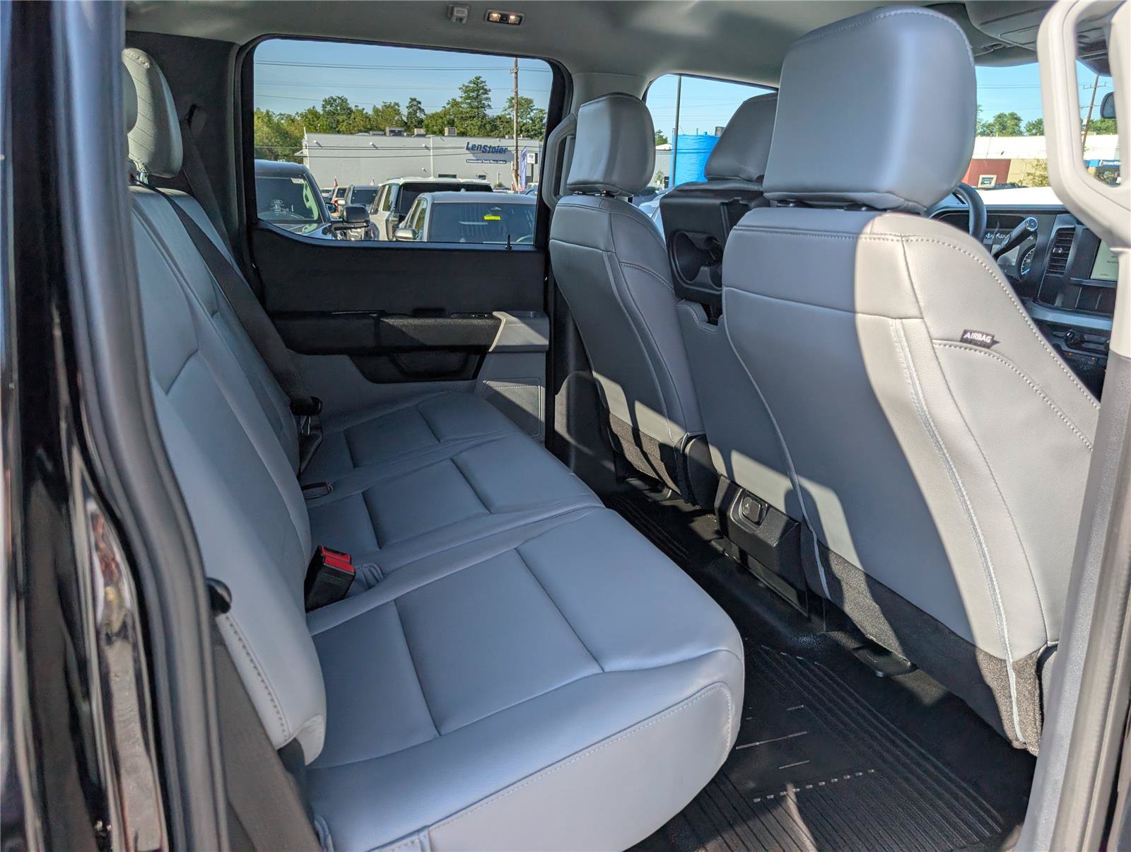 Used 2025 Ford F350 XL w/ 360-Degree Camera Package AWD/4WD image 12
