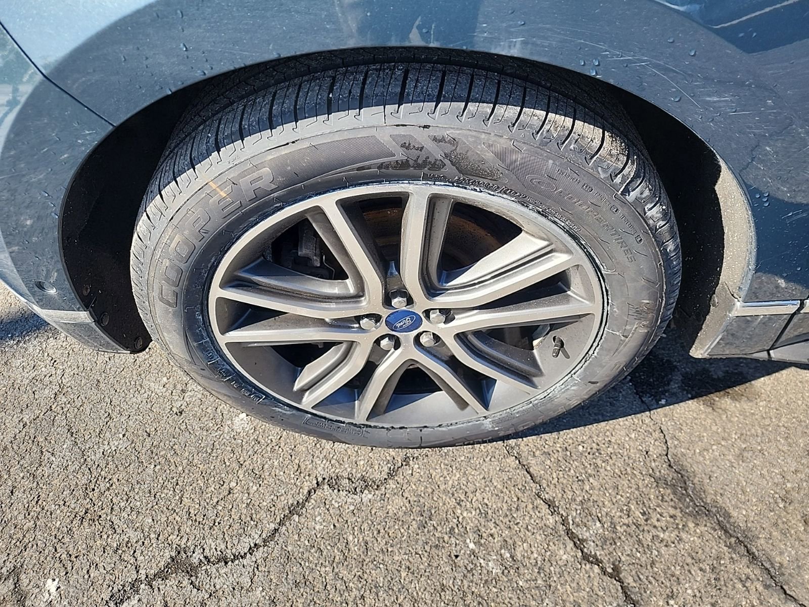 Used 2019 Ford Edge Titanium w/ Equipment Group 301A AWD/4WD image 37