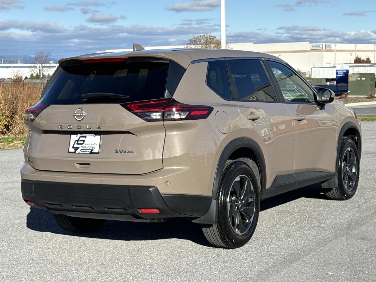 Used 2024 Nissan Rogue SV image 24