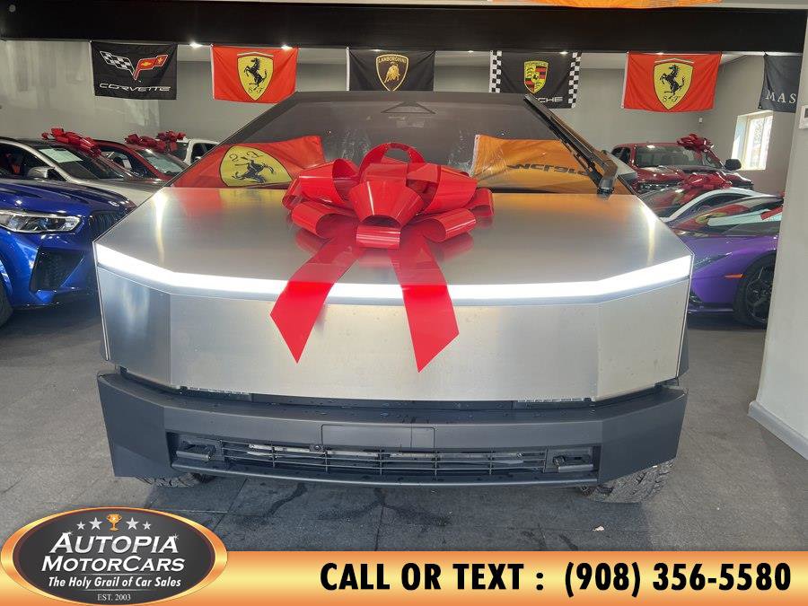 Used 2025 Tesla Cybertruck AWD Crew Cab image 25